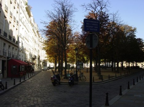 View looking back onto the modern Place Dauphine